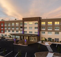 Holiday Inn Express  Suites - Roanoke  Civic Center