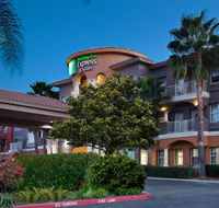Holiday Inn Express Hotel Suites Corona