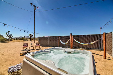 Home With Hot Tub, Hammocks, Free Pass To Joshua Tree - Bet 4u 0
