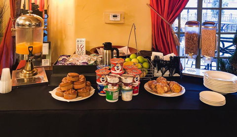 Hotel Los Gatos - Bet 4u 1