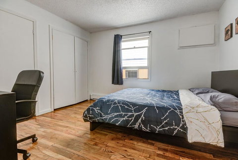 Huge, Sunny 5 BR 15 Mins To NYC! - Bet 4u 1