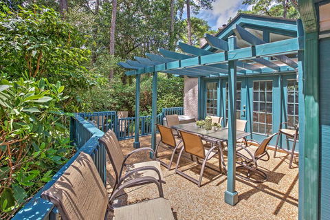 Idyllic Resort Home With Monthly And Seasonal Rates! - Click Find 0