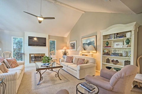 Idyllic Resort Home With Monthly And Seasonal Rates! - Click Find 3