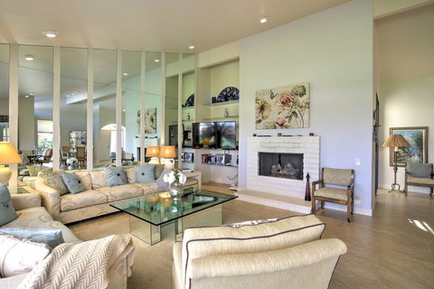 Indian Wells Condo With Mtn View, Patio And Pool Access - Bet 4u 3