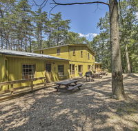 John Wayne' Apt- Deck BBQ Horses On Site