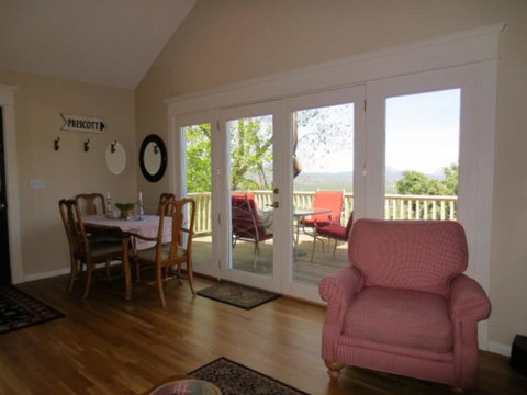 Juniper Loft - Bet 4u 0