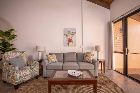 Kamaole Sands 3-404 - Two Bedroom Condo - Click Find 3