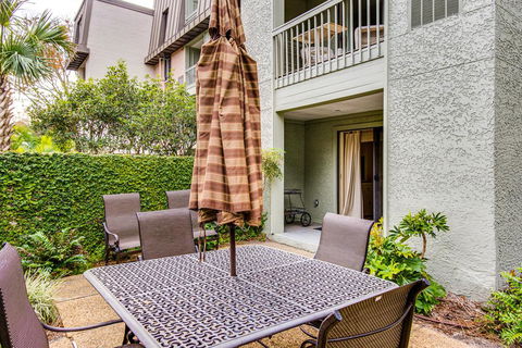 Ketch Court 824 - Click Find 2