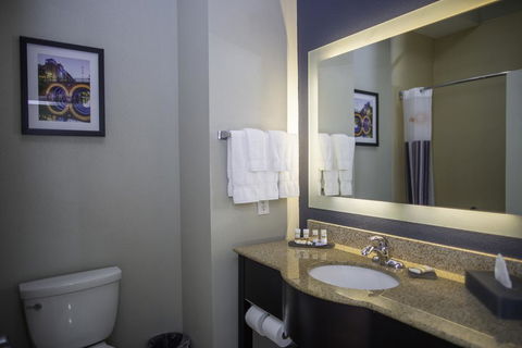 La Quinta By Wyndham Houston East At Normandy - Click Find 2