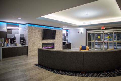 La Quinta By Wyndham Houston East At Normandy - Click Find 0