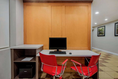 La Quinta By Wyndham Lexington Park - Patuxent - Bet 4u 3