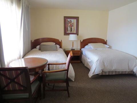 Laguna Lodge - Click Find 0