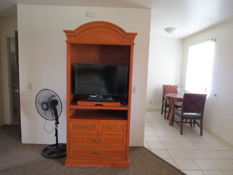 Laguna Lodge - Click Find 1