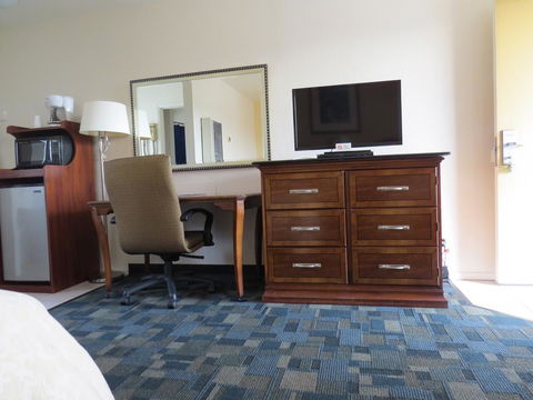 Laguna Lodge - Click Find 2