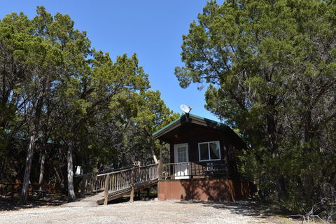Lake Whitney Camping Resort Ramp Cabin 4 - Click Find 0