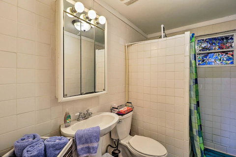 Lakefront Delta Cottage With Views, Canoe And Dock! - Bet 4u 1