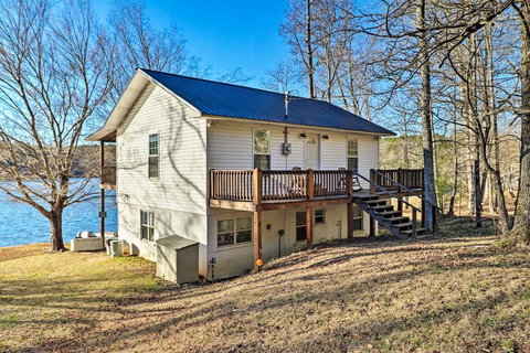 Lakefront Delta Cottage With Views, Canoe And Dock! - Bet 4u 2