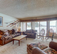 Lakefront Living