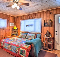 Lakeside Charlevoix Cabin with Ideal Location