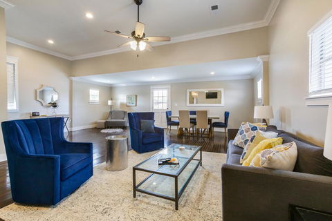 Large Historic Getaway - Bet 4u 0