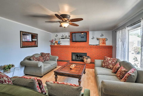 Las Vegas Home W/ Patio+Pool Less Than 3Mi To Strip! - Click Find 2