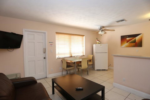 Lauderdale Villas By The Sea - Click Find 3