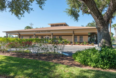 Lehigh Resort Club By Capital Vacations - Click Find 2