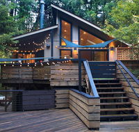 Leo's Lodge