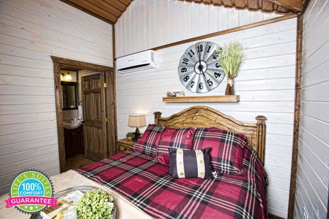 Life's Suites - Click Find 3