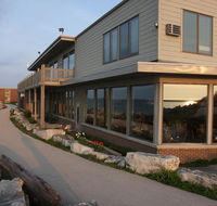 Lighthouse Inn - Two Rivers