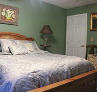 Lil Black Bear Inn