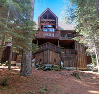 Little Ahwahnee Inn Holiday Home - 2BR/2.5BA