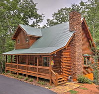 Log Cabin with Deck in Chattahoochee Nat'l Forest