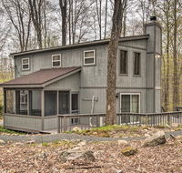 Lovely Family Home about 1 Mi to Arrowhead Lake