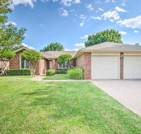 Lubbock Home with Deck  Yard - 8 Miles to TTU