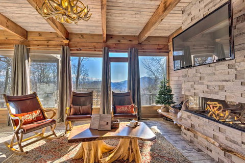 Luxe Blue Ridge Mountain Retreat With Sauna & Creek! - Bet 4u 0