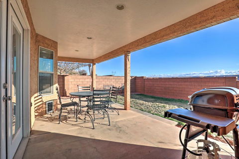 Luxe Home With Covered Patio Less Than 5Mi To Lake Powell - Click Find 2
