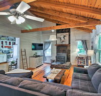 Luxurious Cabin with Mini Farm - Near Helen