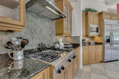 Luxury 5BR Pool/Spa/Tiki Hut - Bridge Guide 1