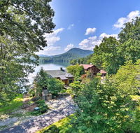 Luxury Lake Santeetlah Home with Deck Walk to Marina