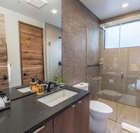 Luxury Service 1 Bedroom  Bunkroom  Sleeps 16  Daily HK condo