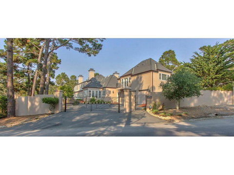 LX33 LUXURY VACATION VILLA ON PEBBLE WITH POOL AND LARGE PATIO - Bet 4u 3