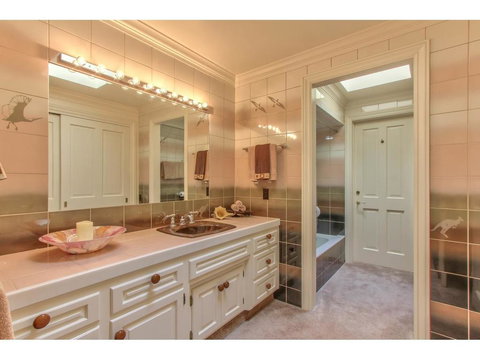 LX33 LUXURY VACATION VILLA ON PEBBLE WITH POOL AND LARGE PATIO - Bet 4u 2