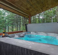 Magical Riverwalk cabin Hot tub Fire-pit River