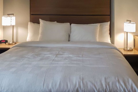 MainStay Suites Waukee-West Des Moines - Bet 4u 3