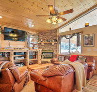 Meadow-View Mountain Cabin in Downtown Duck Creek