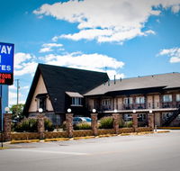 Midway Inn  Suites