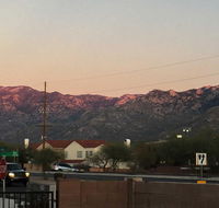 Modern Home with Mtn View Patio 9 Mi to Tucson