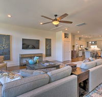 Modern Main St. Apt in Downtown Waynesville