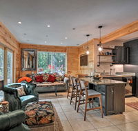 Modern Up North Cabin - 20 Mins to Traverse City